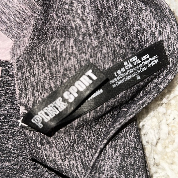 VICTORIA’S SECRET PINK SPORT WIDE STRAP PULLOVER SPORTS BRA | MEDIUM - Picture 3 of 3